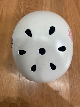 Patines de rudeas en línea, protecciones y casco