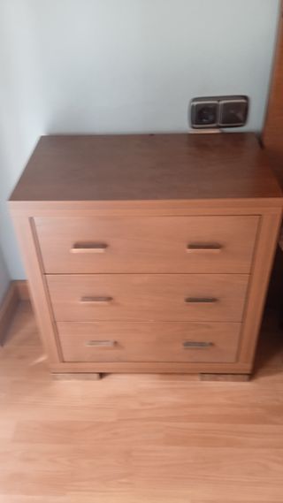 Conjunto dormitorio mesitas de noche y comoda