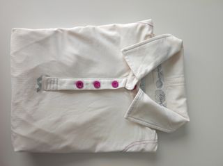 POLO PADEL - TENIS VARLION  BEIGE Y MORADO