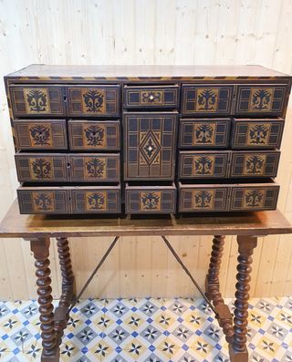 BARGUEÑO S.XIX EN MARQUETERIA