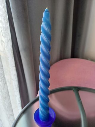 Candelabros azules, bombonera, ceniceros,