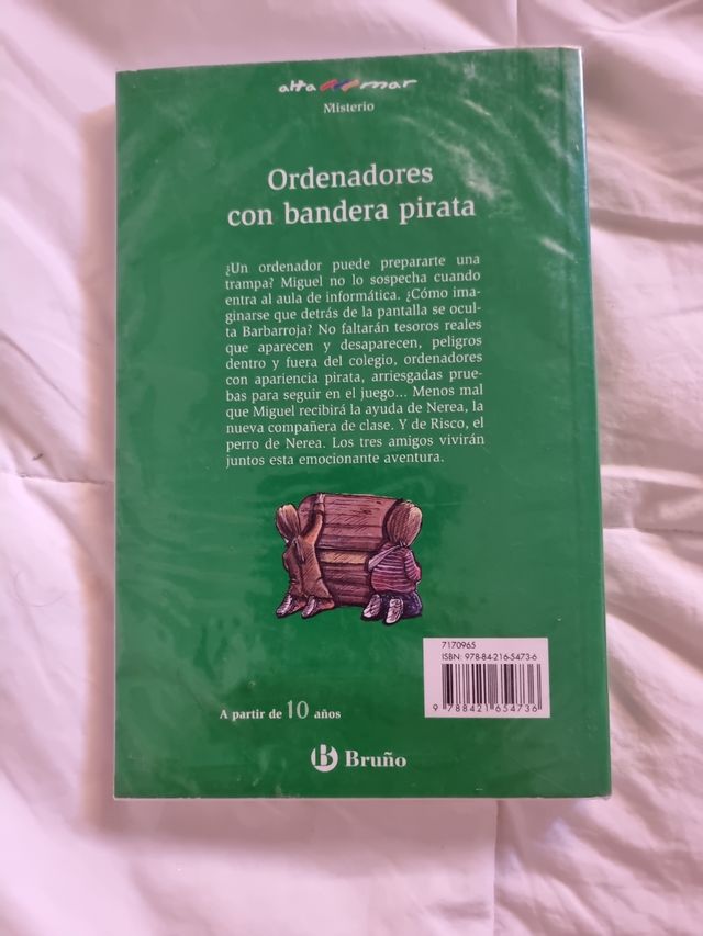 Libro Ordenadores con bandera pirata