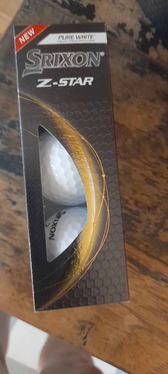 Paquete golf  6 bolas srixon z-star 