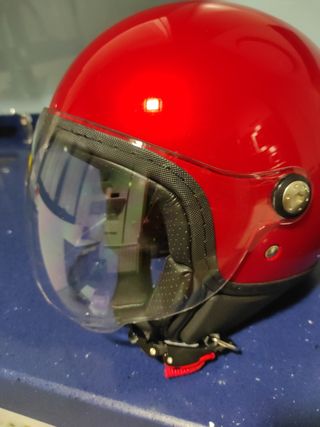 Casco moto Piaggio, rojo, mujer, sin estrenar.