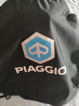 Casco moto Piaggio, rojo, mujer, sin estrenar.