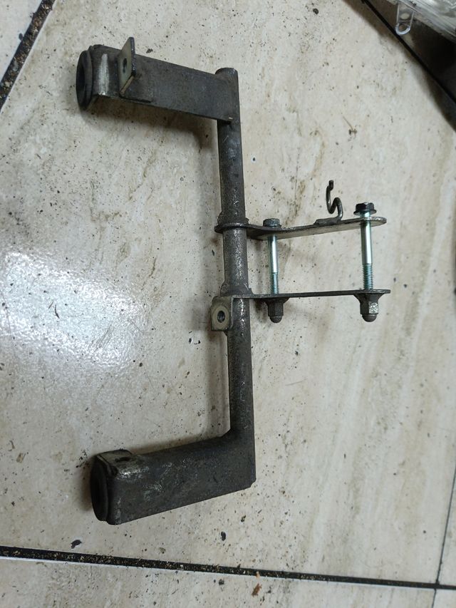 Soporte radiador honda SH 125