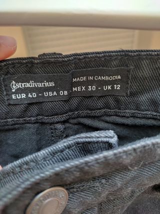 Falda tejana negra deshilachada