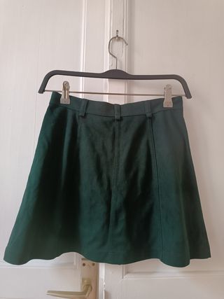 Falda verde metálico botones