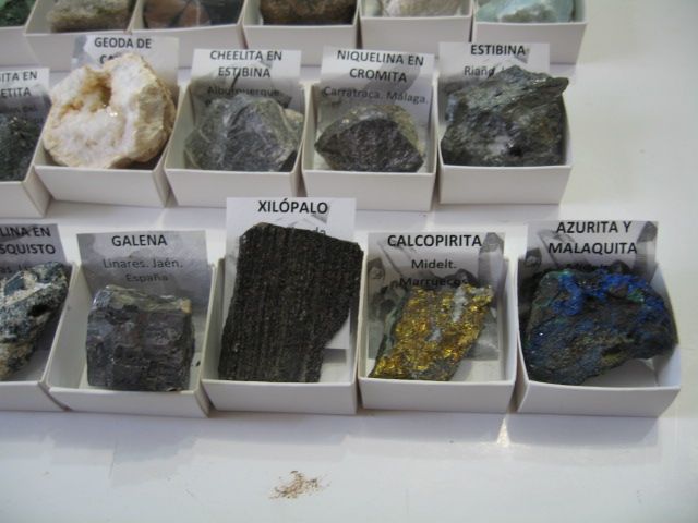 Minerales de coleccion. Gran calidad. Cajas 4x4