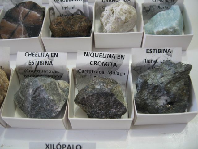 Minerales de coleccion. Gran calidad. Cajas 4x4