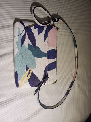 Bolso parfois d cremalleras y tira fina