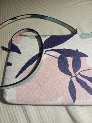 Bolso parfois d cremalleras y tira fina