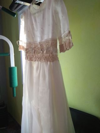 traje de comunión impecable