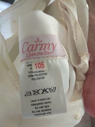 traje de comunión impecable