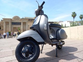 Vendo LmL vestida de Vespa Sprint