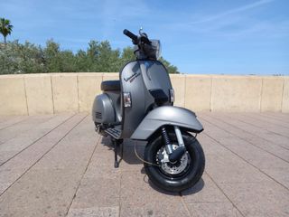 Vendo LmL vestida de Vespa Sprint