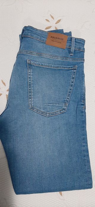 Pantalones tejanos chico Pull & Bear T.38