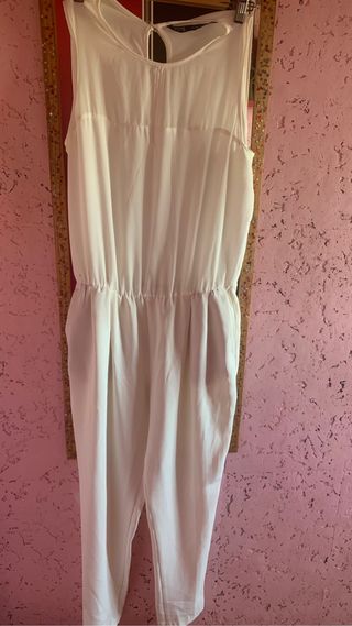 Mono blanco Zara mujer.