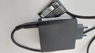 Cargador portátil Lenovo 