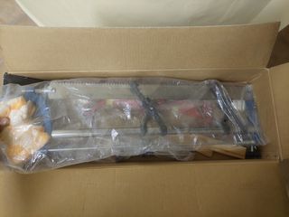 Banco y caja cortaingletes de precisión 