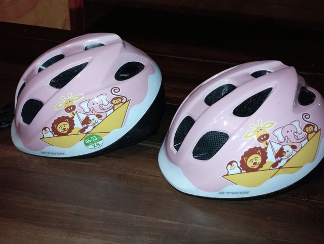 cascos para niña. 5€ cada uno