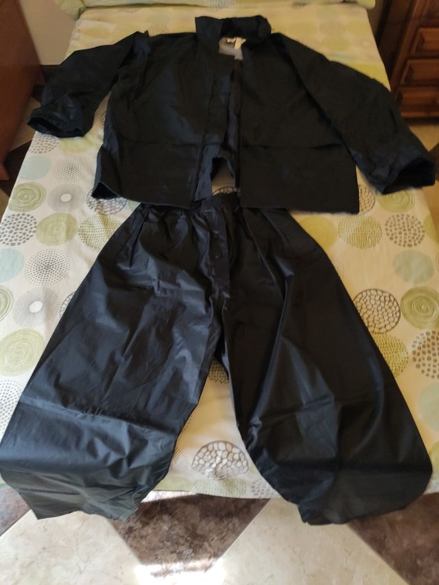 chubasquero completo 