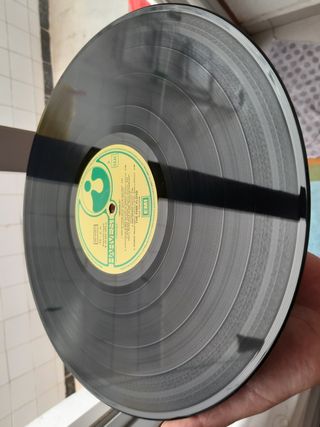 DISCOS DE PINK FLOYD Y GENESIS...