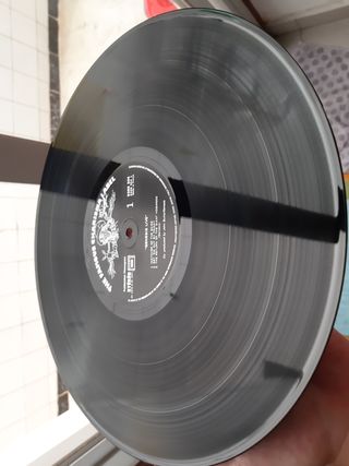 DISCOS DE PINK FLOYD Y GENESIS...