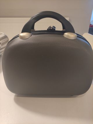 Maletín maquillaje color gris