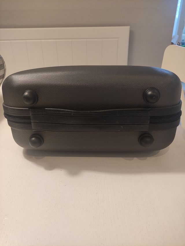 Maletín maquillaje color gris