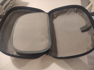 Maletín maquillaje color gris