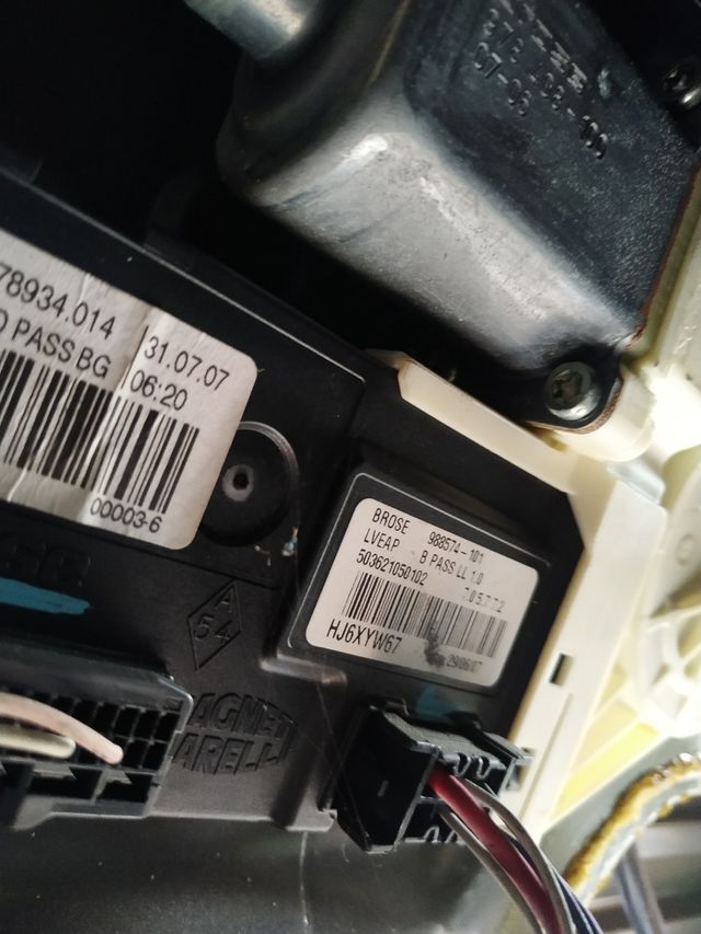 Elevaluna copiloto Renault laguna III 80730000 1R