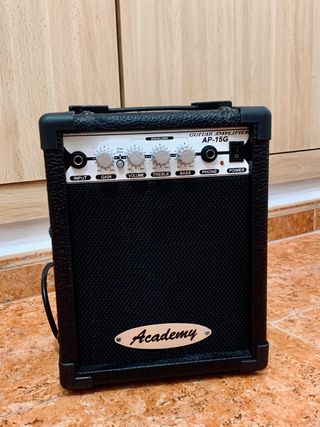 GUITARRA ELECTRICA + amplificador + afinador.