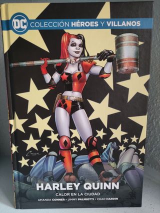 Lote tres comics DC. Heroes y villanos.