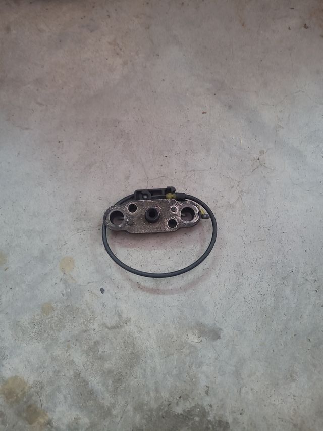 Cerradura asiento suzuki gsr 600