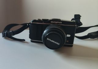 Cámara de fotos digital y juego de dos objetivos