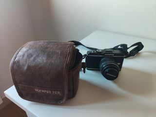 Cámara de fotos digital y juego de dos objetivos