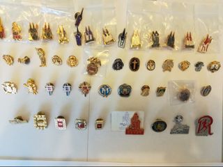 Colección de 81 pins cofrades Semana Santa Úbeda