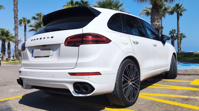 Porsche Cayenne 2015