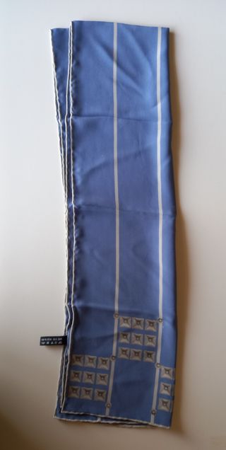 Pañuelo largo fular de seda estampado