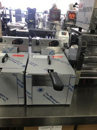 Freidora 7 litros con grifo marca Xdome