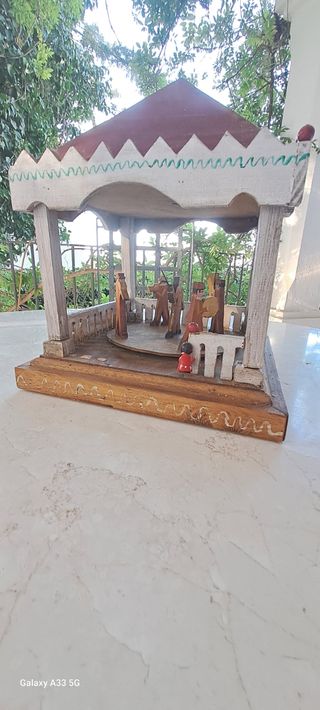 juguetes de madera antiguos de 2 norias pintados