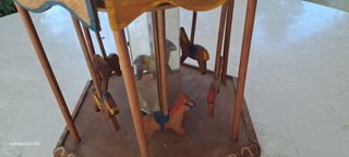 juguetes de madera antiguos de 2 norias pintados