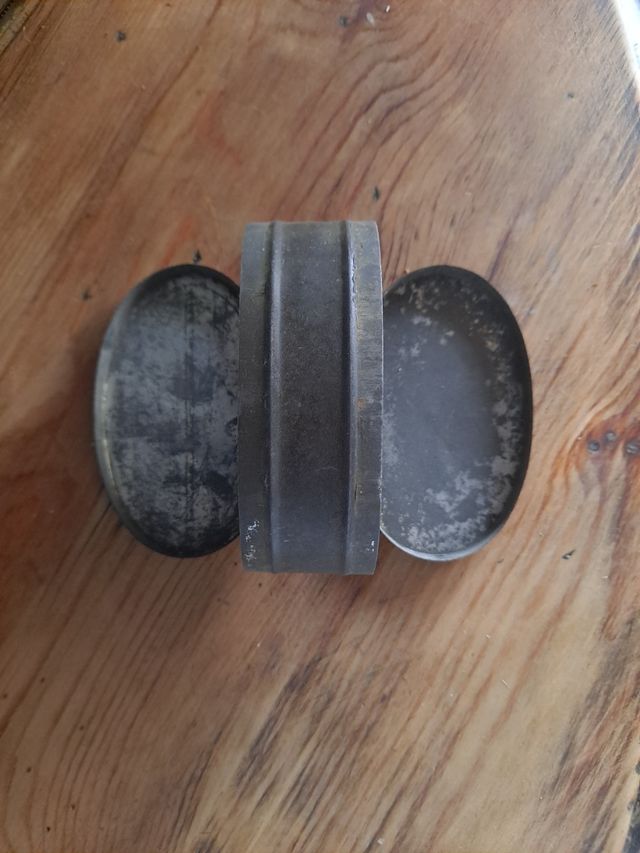 Scatola doppia in metallo/Scatola doppia in metallo antica