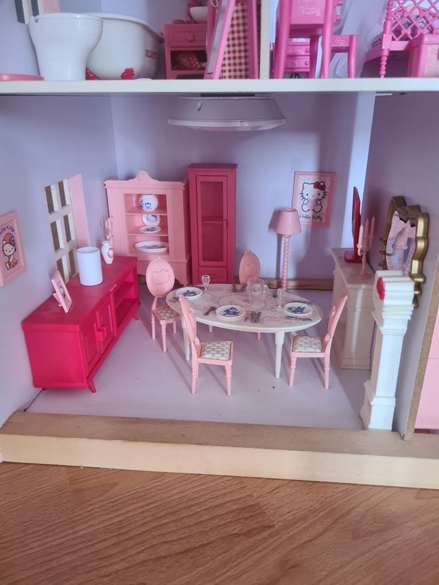 casita muñeca con mobiliario incluido