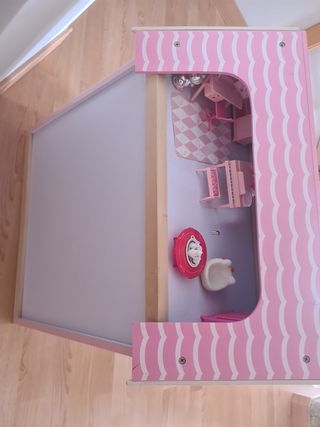 casita muñeca con mobiliario incluido