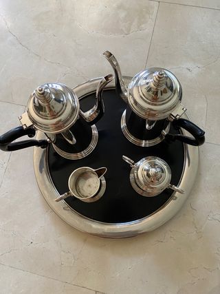 Juego de Cafe y Te de baño de plata con bandeja 