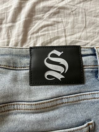 Bermuda vaquera Sinners Attire gris