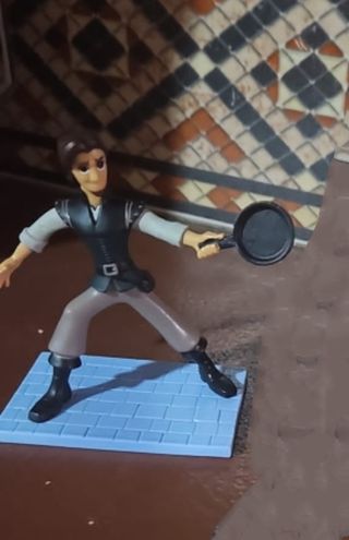 LOTE‼️4 FIGURAS DISNEY ENREDADOS