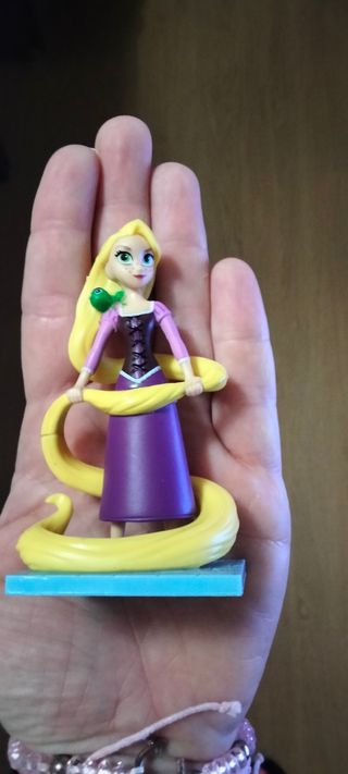 LOTE‼️4 FIGURAS DISNEY ENREDADOS